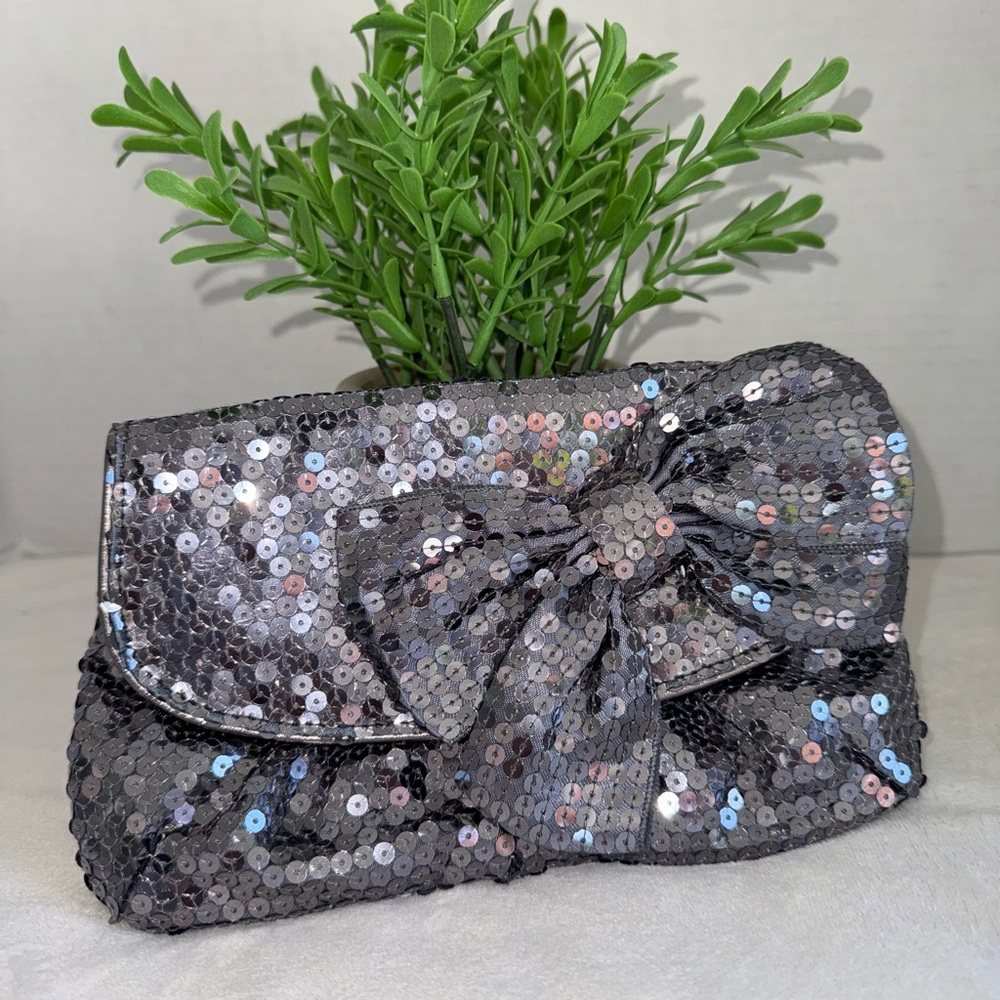Felix Ray New York Gray Silver Shiny Sequin Clutch Bag With Bow Detail